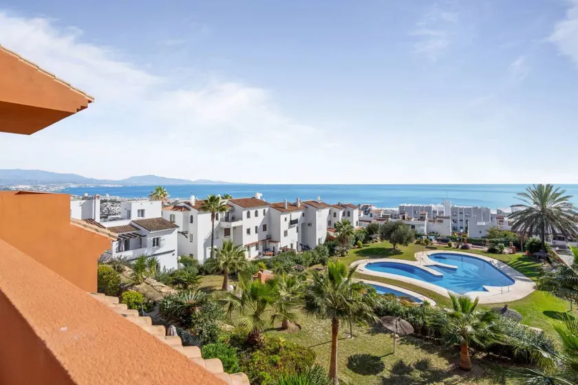 Ferienwohnung mit Terrasse, Pool und Garten | Bergblick - Image 1