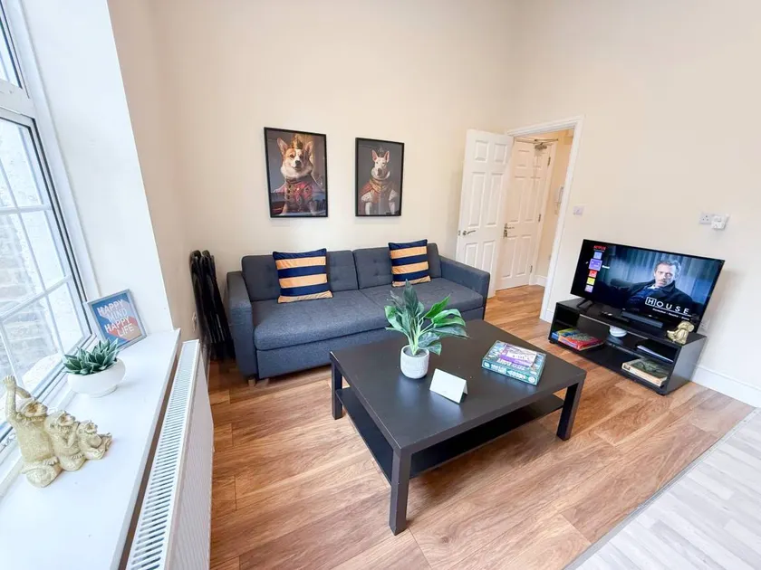 Aparthotel with fast internet - Image 1