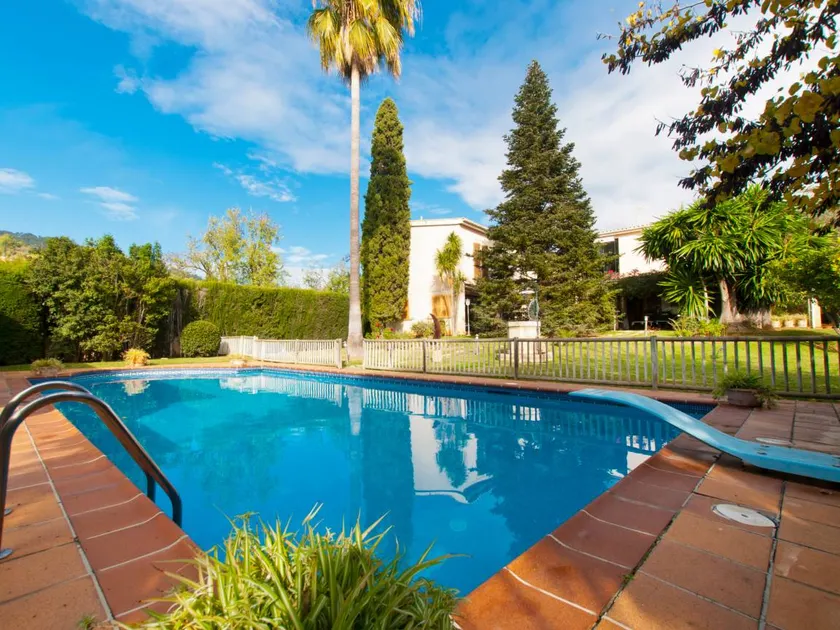 Family-friendly nice villa with private pool, terrace & barbecue | Good for workation - Image 1