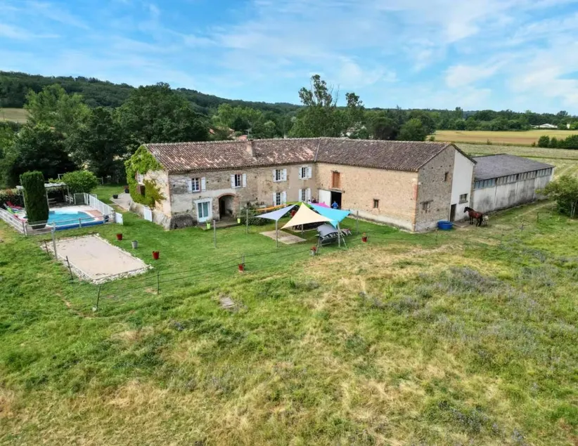 Wonderful gite with terrace & garden | Dogs allowed - Image 1
