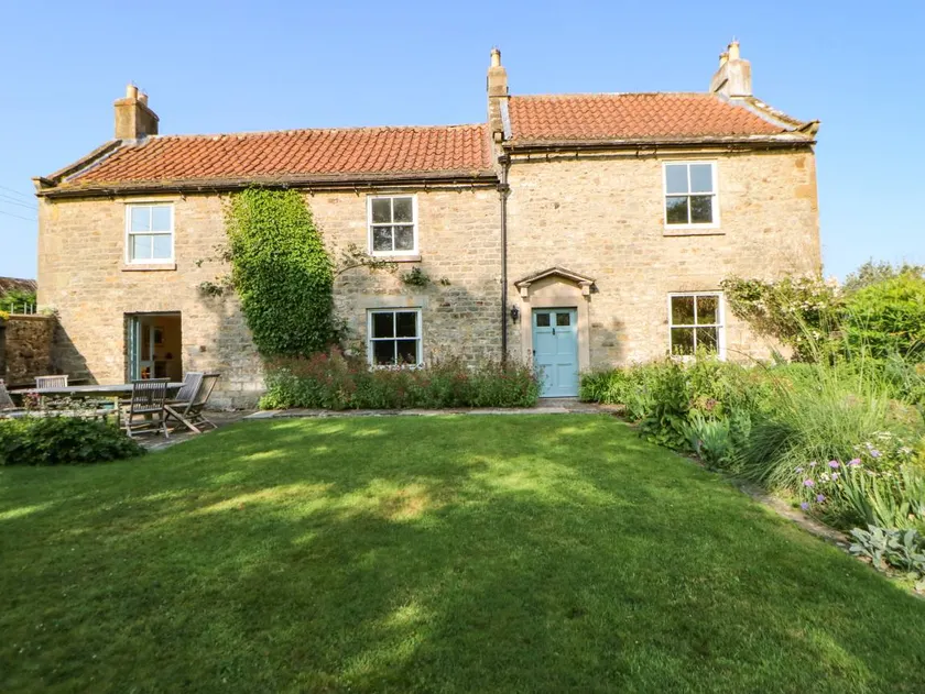 Family-oriented wonderful cottage with garden & terrace | Pets allowed - Image 1