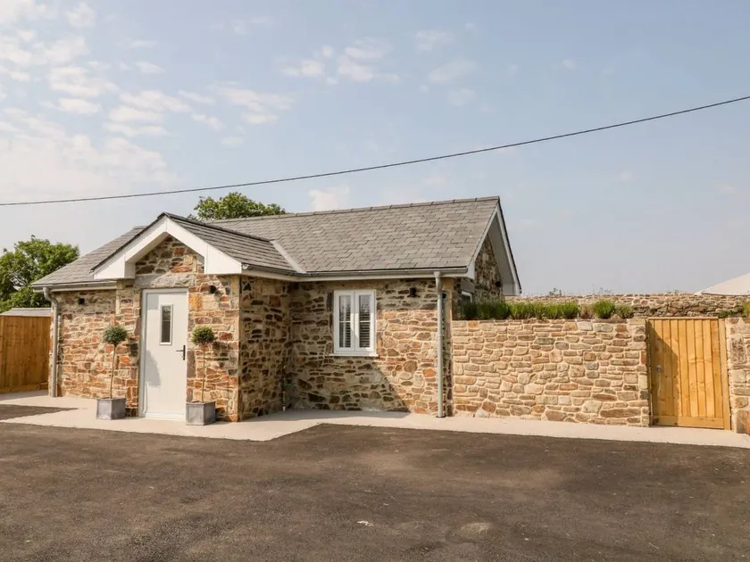 Children-friendly wonderful cottage with garden & jacuzzi | Dogs allowed - Image 1