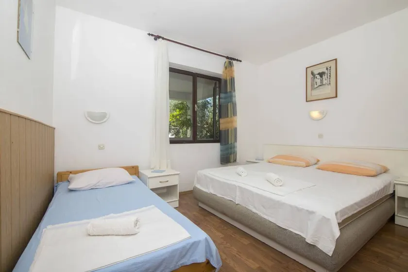 Nice flat with terrace & barbeque | Garden view | Pet-friendly - Image 1