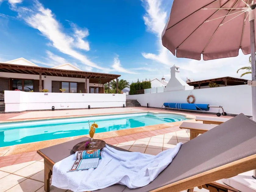 Casa con giardino, barbecue e piscina privata - Image 1