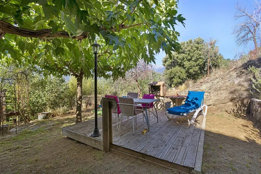 Holiday home with garden, terrace & barbeque | Garden view - Image 1