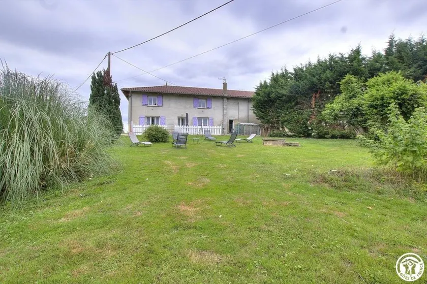 Gîte adatto alle famiglie con terrazza, giardino e barbecue - Image 1