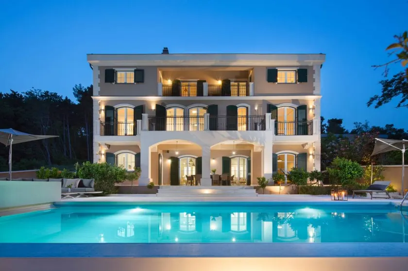 Villa con sauna, giardino e piscina privata | Vista sul giardino - Image 1