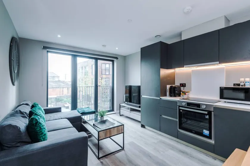 Apartment with garden | Garden view - Image 1