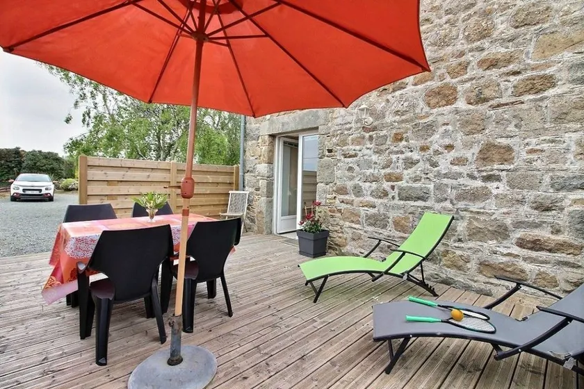 Gîte con terraza y jardín - Image 1