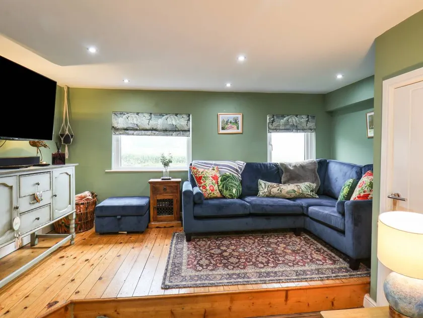 Fully equipped cottage with garden | Pets are welcome - Image 1