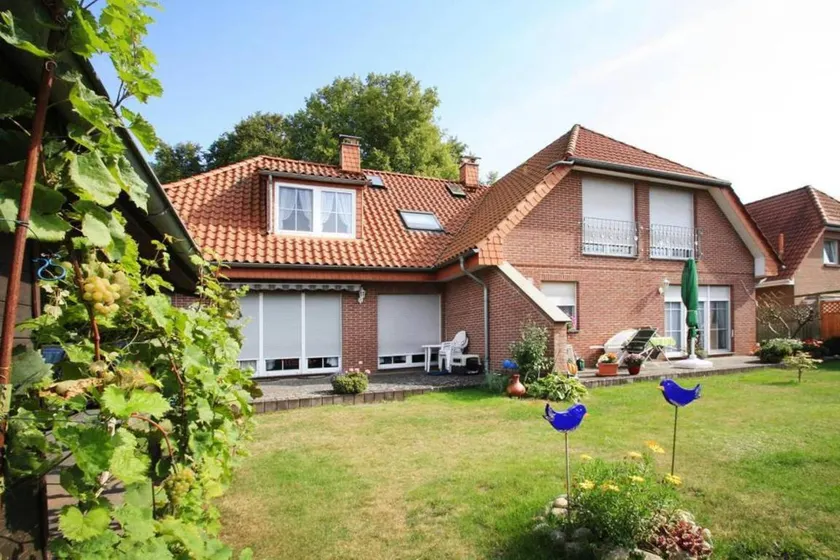 Lovely holiday apartment | Next to the beach - Image 1