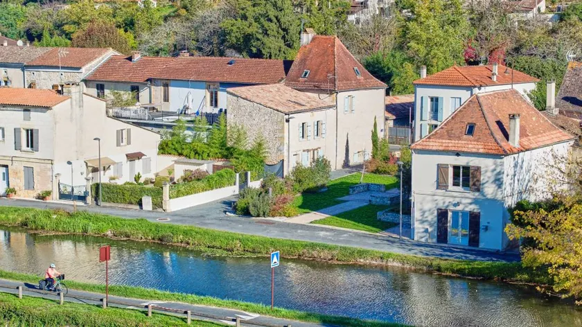 Stone House by the Canal in Saint-Capraise-de-Lalinde, Dordogne - Image 1