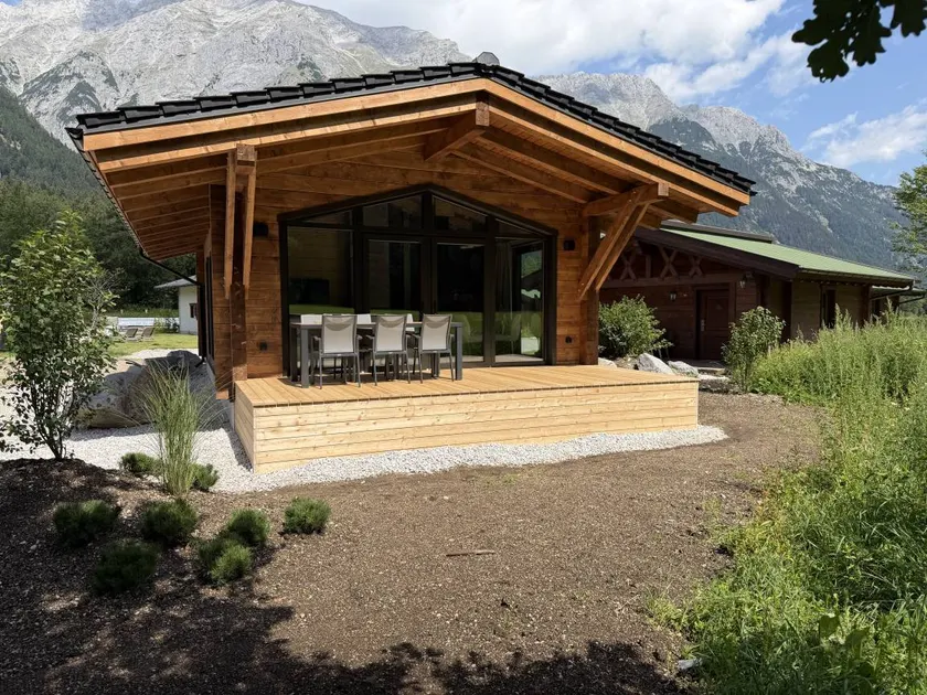 House with terrace, garden & pool | Mountain view - Image 1
