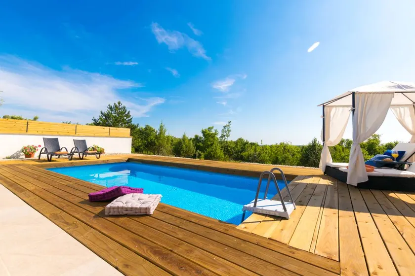 Fully equipped villa with terrace, pool & BBQ | Dogs allowed - Image 1