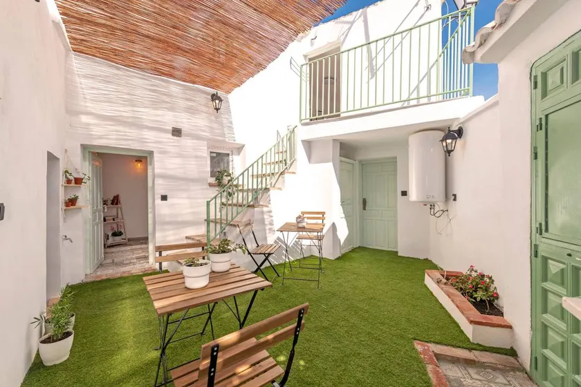 Ferienhaus mit Garten und Terrasse | Gartenblick | Perfekt für die Arbeit von Zuhause - Image 1