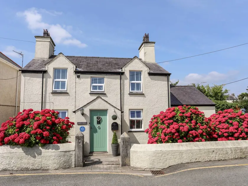 Family-friendly cottage with garden | Close to the beach | Pets are welcome - Image 1