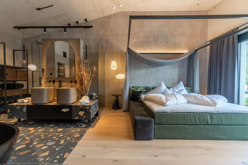 Child-friendly holiday apartment with terrace, sauna & heated pool | Pet-friendly - Image 1