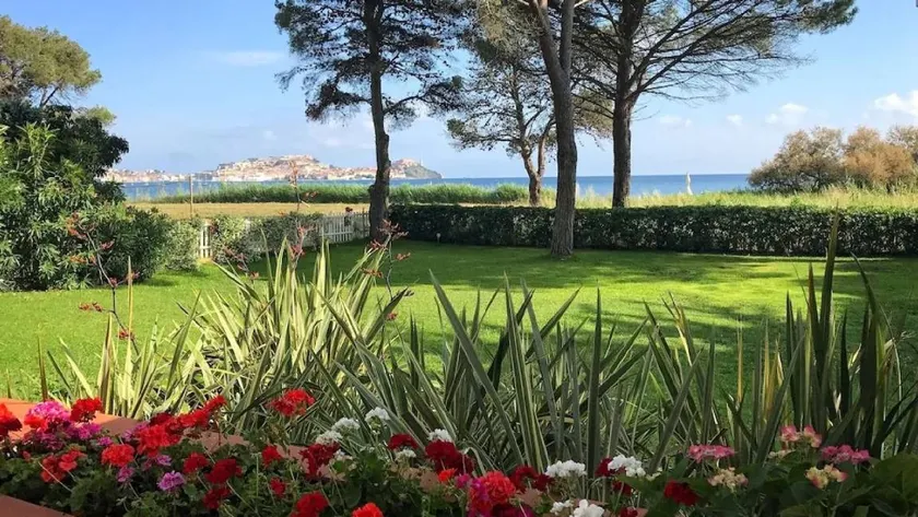 Merveilleuse villa conviviale et familiale avec terrasse, barbecue et jardin | Idéale pour le télétravail | Avec animaux autorisés - Image 1