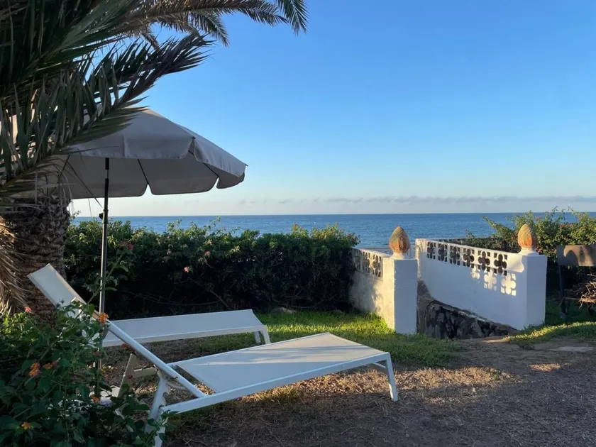 Holiday home with terrace - Image 1