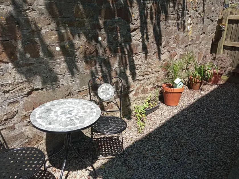 Charmant appartement avec jardin - Image 1