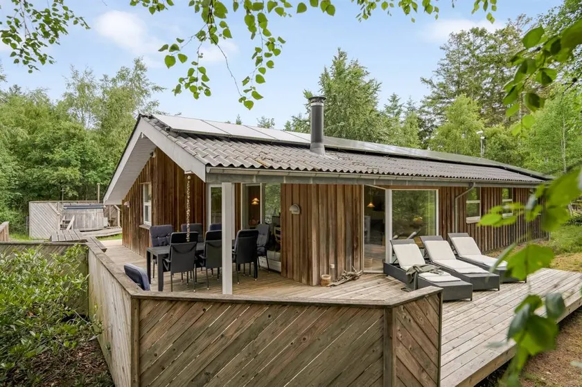 Voll ausgestattetes Ferienhaus mit Terrasse, Whirlpool und Grill | Haustiere sind willkommen - Image 1