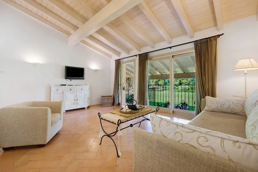 Apartment 'Smeraldo' with Shared Pool, Wi-Fi and Air Conditioning - Image 1