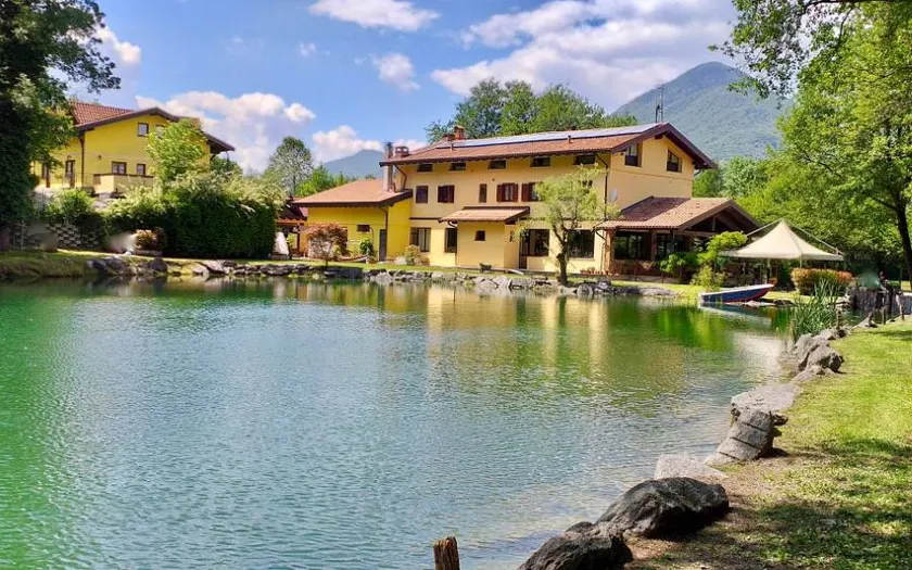 Lago D'Oro: Camera 6 - Image 1