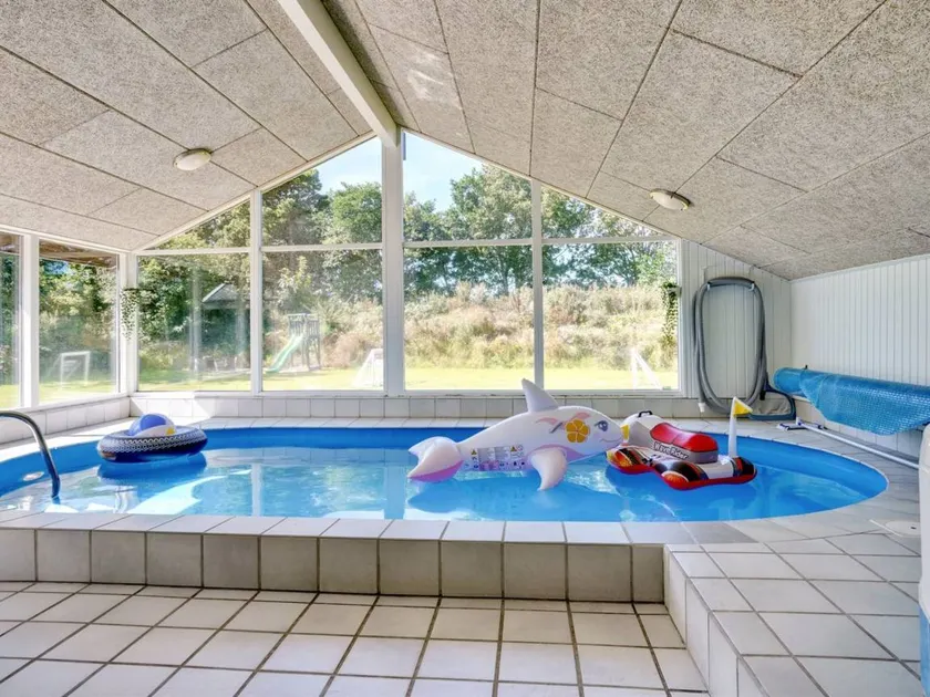 Child-friendly holiday home with terrace, sauna & garden | Pet-friendly - Image 1