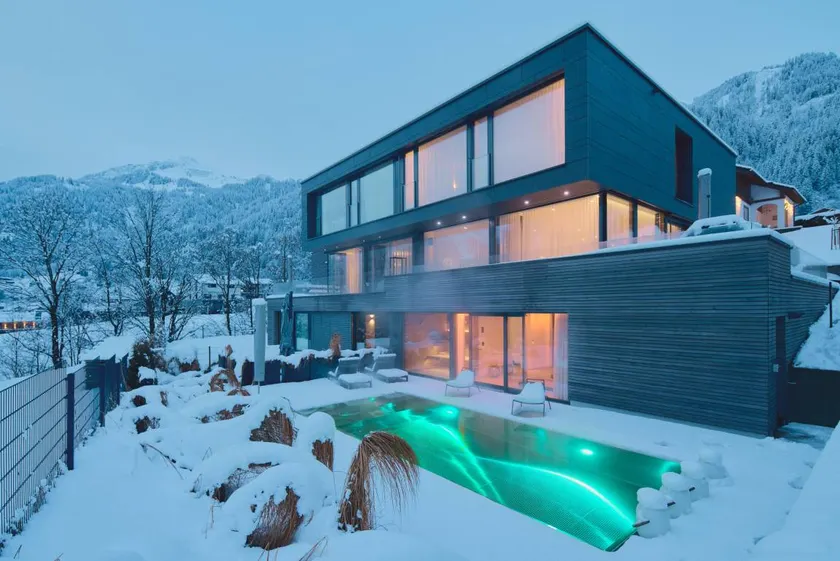 Villa with heated pool, garden & terrace | Mountain view - Image 1