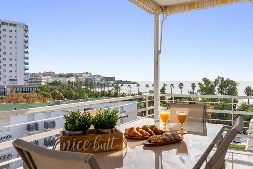 Lovely holiday apartment with terrace & garden | Beach view | Close to the beach - Image 1