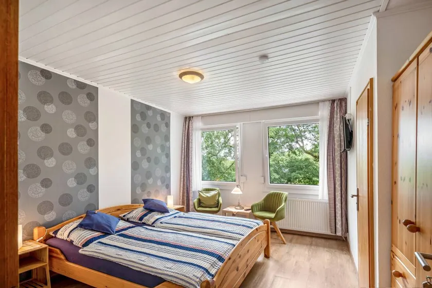 Room 'Double Room with Shower/WC' with Shared Terrace, Garden & Wi-Fi - Image 1