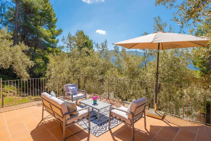 Chalet adatto alle famiglie con barbecue, terrazza e giardino - Image 1