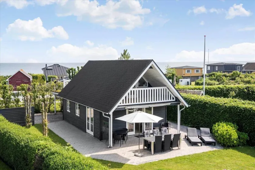 Agréable maison entièrement équipée avec terrasse et barbecue | Vue mer - Image 1