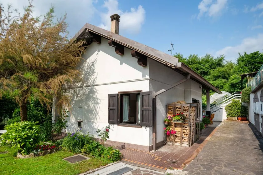 Casa Fruet: Mountain View, Private Garden & Wi-Fi on the Vigolana Plateau - Image 1