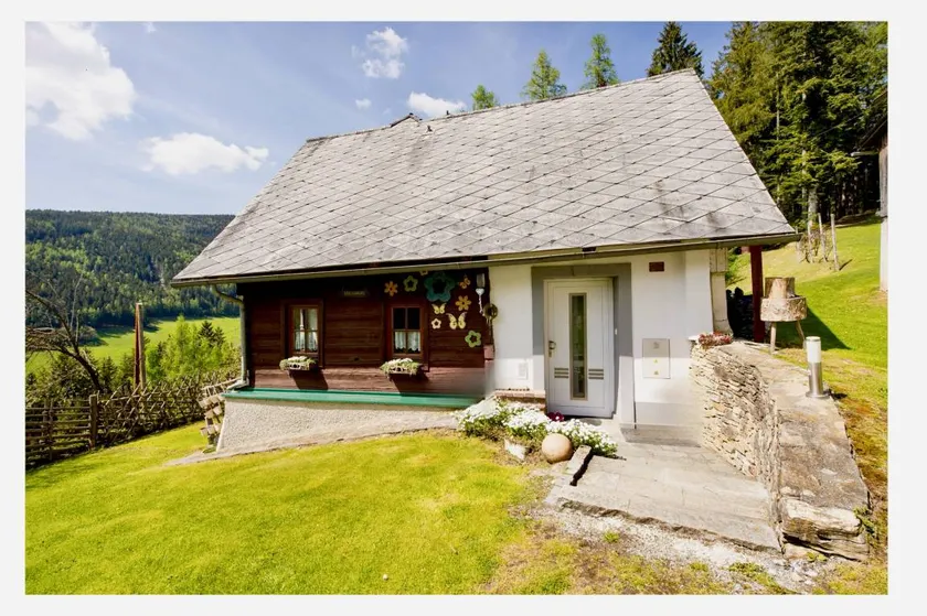 Family-friendly beautiful house with hot tub, garden & barbeque | Garden view | Suitable for remote work | Dogs allowed - Image 1