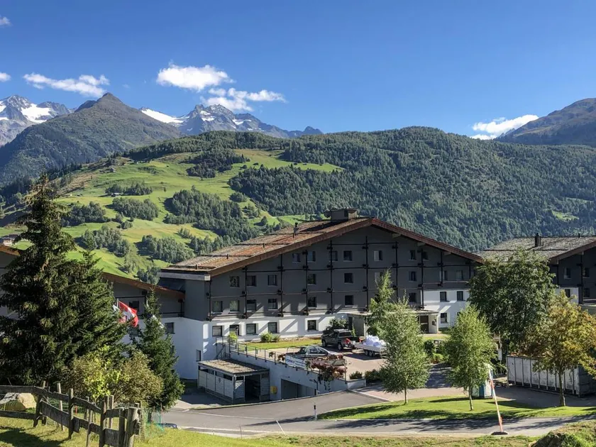 Apartamento totalmente equipado con piscina, jardín y terraza | Vistas a la naturaleza | Cerca de las pistas de esquí - Image 1
