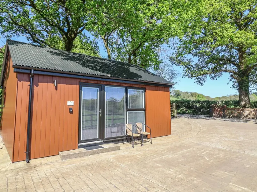 Family-oriented nice cottage with garden - Image 1