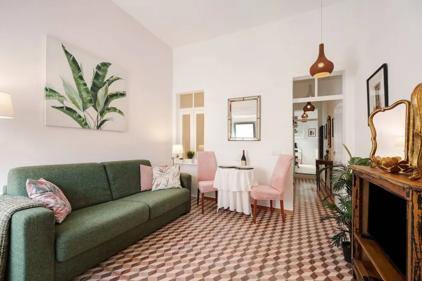 Agréable maison entièrement équipée avec terrasse et internet haut débit | Vue ville - Image 1
