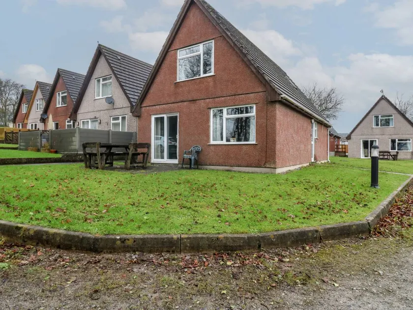 Child-friendly cottage with garden | Pets allowed - Image 1