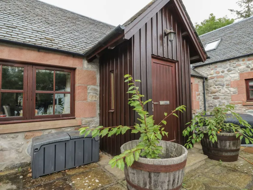 Children-friendly lovely cottage with garden - Image 1