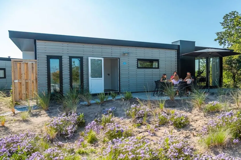 Holiday home with terrace & garden - Image 1