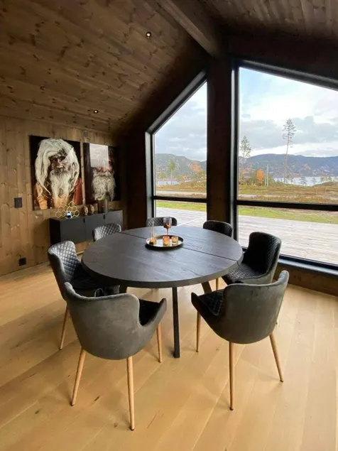 House with sauna, terrace & garden - Image 1