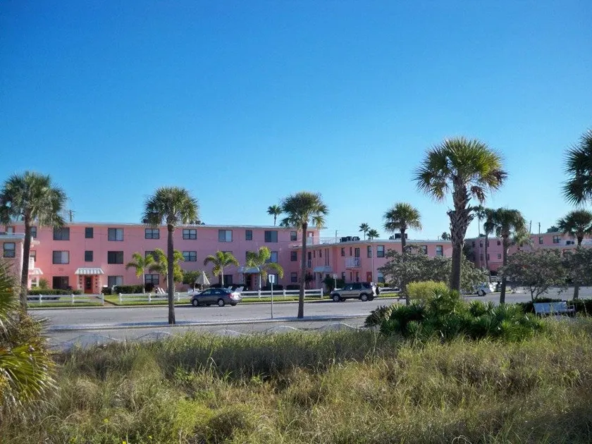 Appartement en copropriété avec barbecue et piscine chauffée | Vue plage - Image 1