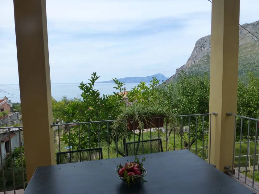Flat with BBQ & garden | Sea view - Image 1