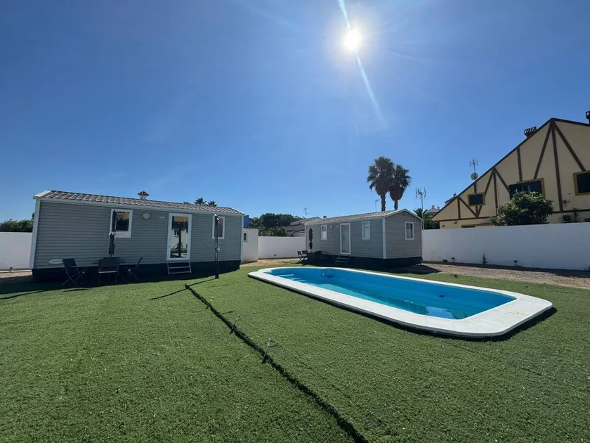Bungalow con piscina y jardín | Cerca de la playa | Admite mascotas - Image 1