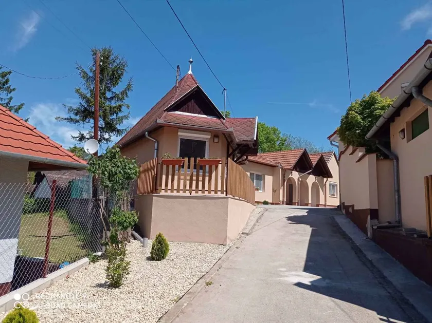 Studio with terrace & garden - Image 1