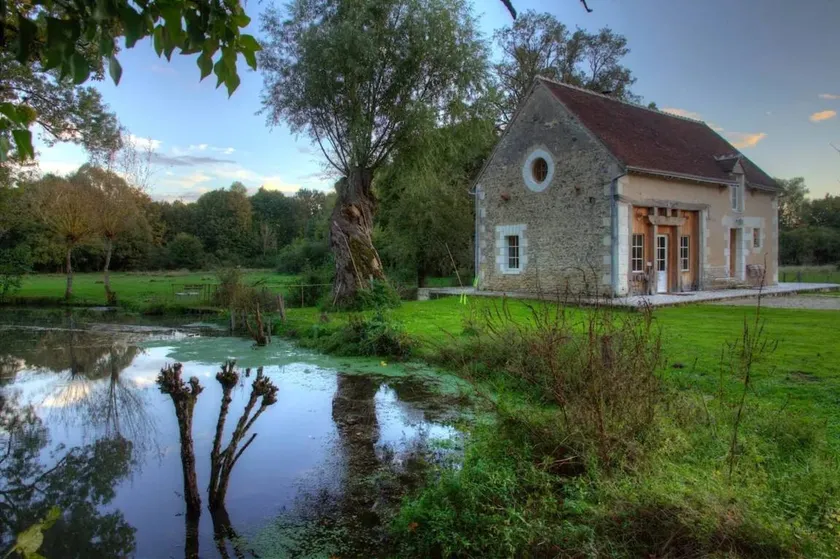 Charming House in Beaumont-Village with Private Pool - Image 1