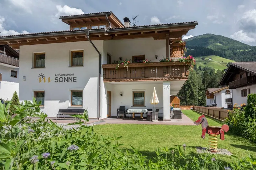 'Apartment Sonne Nr. 20' mit Bergblick, Garten und WLAN - Image 1