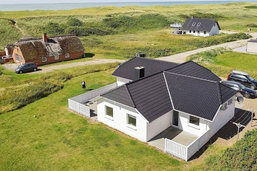 Fully equipped big holiday home with terrace, sauna & barbeque | Dogs allowed - Image 1