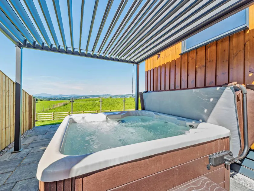 Landhaus mit Grill, Garten und Whirlpool | Meerblick - Image 1